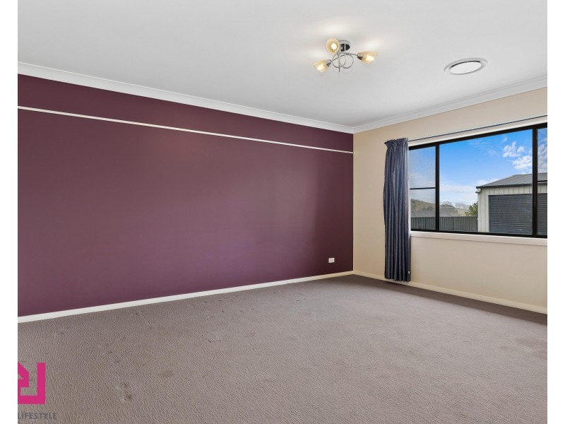 3 Surveyors Way, South Bowenfels NSW 2790