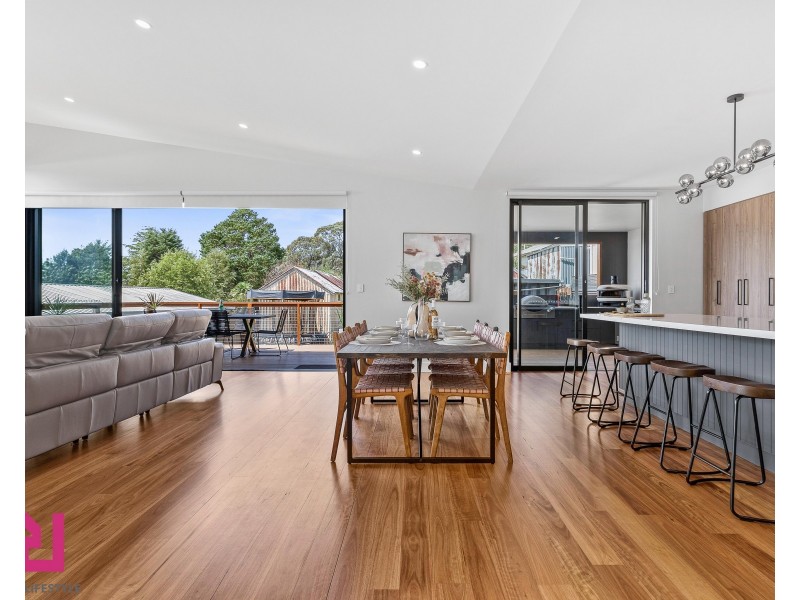 11 Park Parade, Lithgow NSW 2790