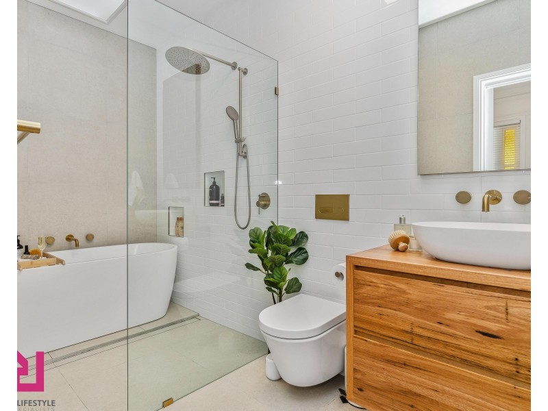 11 Park Parade, Lithgow NSW 2790