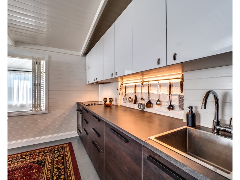 16 Burton Street, Portland NSW 2847