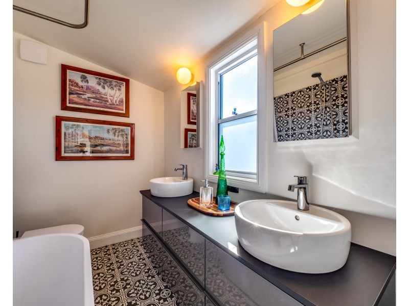16 Burton Street, Portland NSW 2847