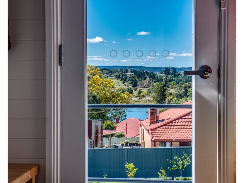 16 Burton Street, Portland NSW 2847