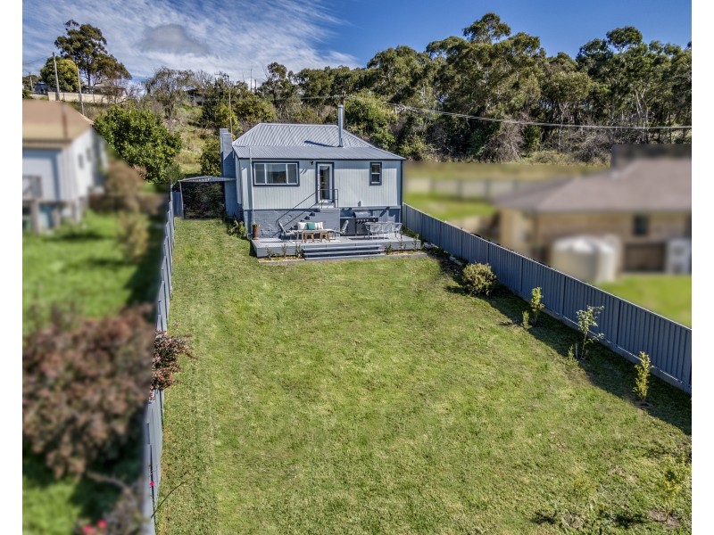 16 Burton Street, Portland NSW 2847