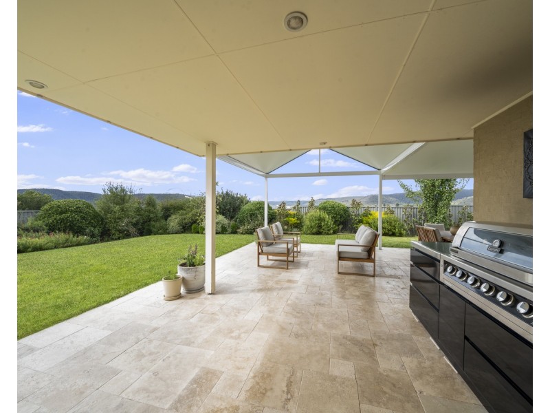 37 Hillcrest Avenue, Bowenfels NSW 2790