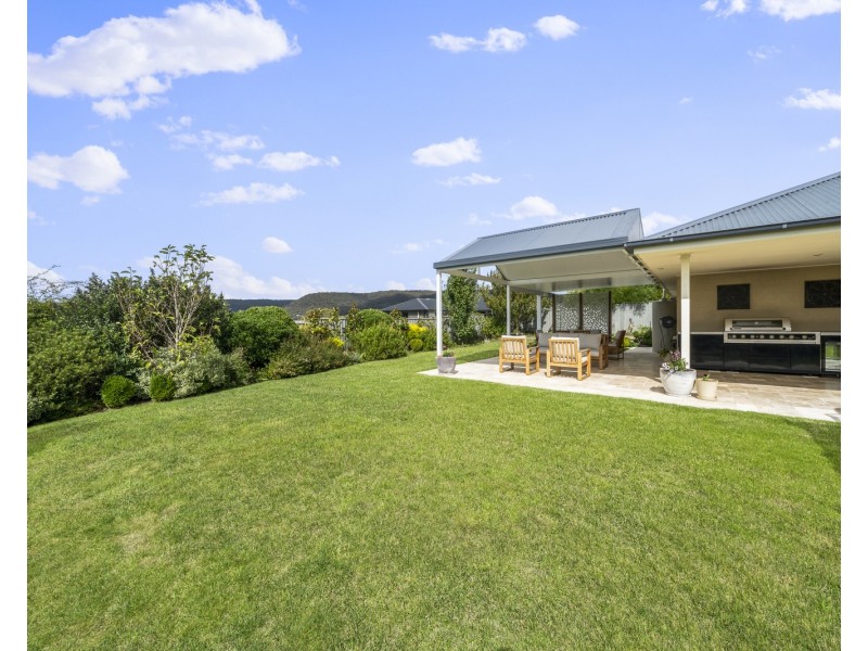 37 Hillcrest Avenue, Bowenfels NSW 2790