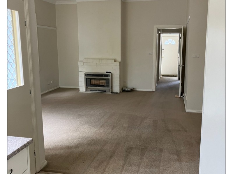 14 Read Avenue, Lithgow NSW 2790