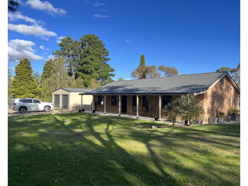 4 Hughes Lane, Marrangaroo NSW 2790