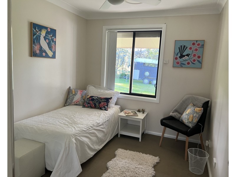 4 Hughes Lane, Marrangaroo NSW 2790