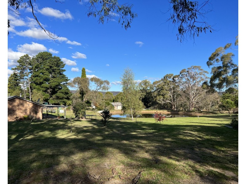 4 Hughes Lane, Marrangaroo NSW 2790