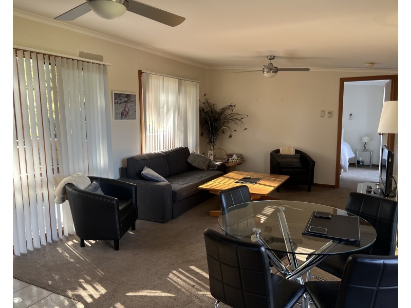 4 Hughes Lane, Marrangaroo NSW 2790