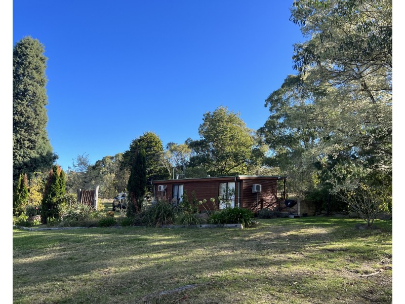 4 Hughes Lane, Marrangaroo NSW 2790