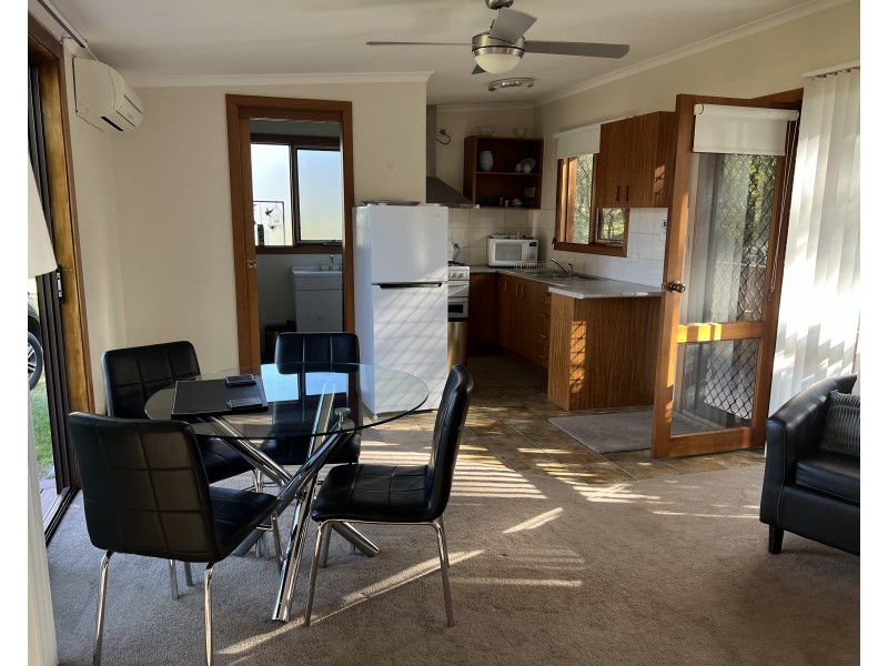 4 Hughes Lane, Marrangaroo NSW 2790