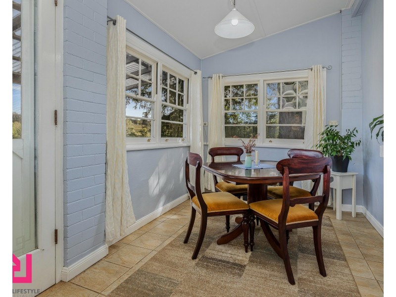 542 Browns Gap Road, Hartley NSW 2790