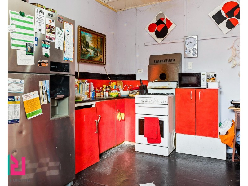 23 SANDFORD AVENUE, Lithgow NSW 2790