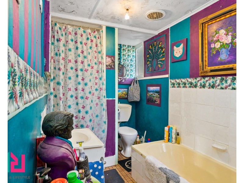 23 SANDFORD AVENUE, Lithgow NSW 2790