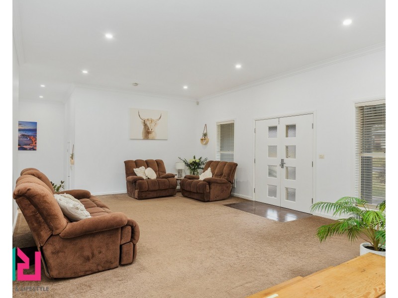 5 Stockade Close, South Bowenfels NSW 2790