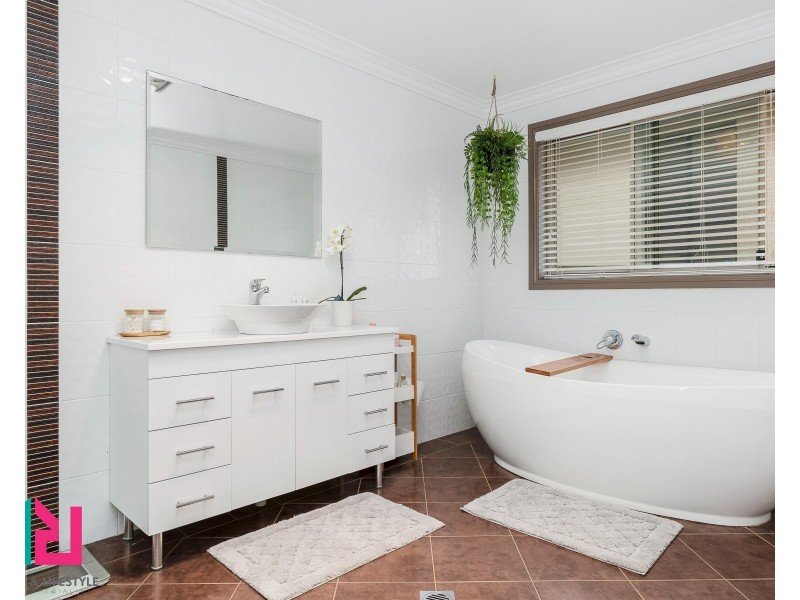 5 Stockade Close, South Bowenfels NSW 2790