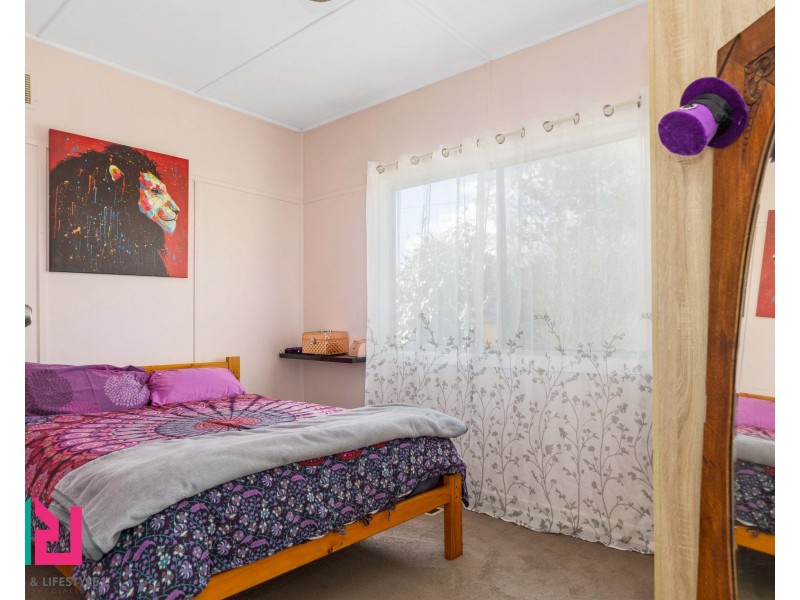 16 Outer Crescent, Bowenfels NSW 2790