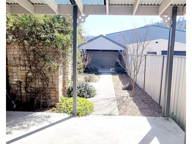 110 Inch Street, Lithgow NSW 2790