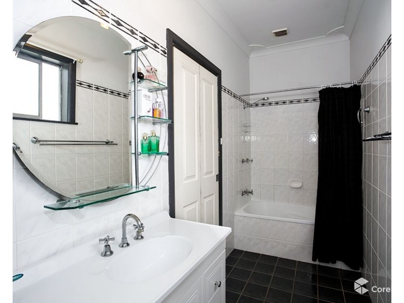 40 Stewart Street, Bowenfels NSW 2790