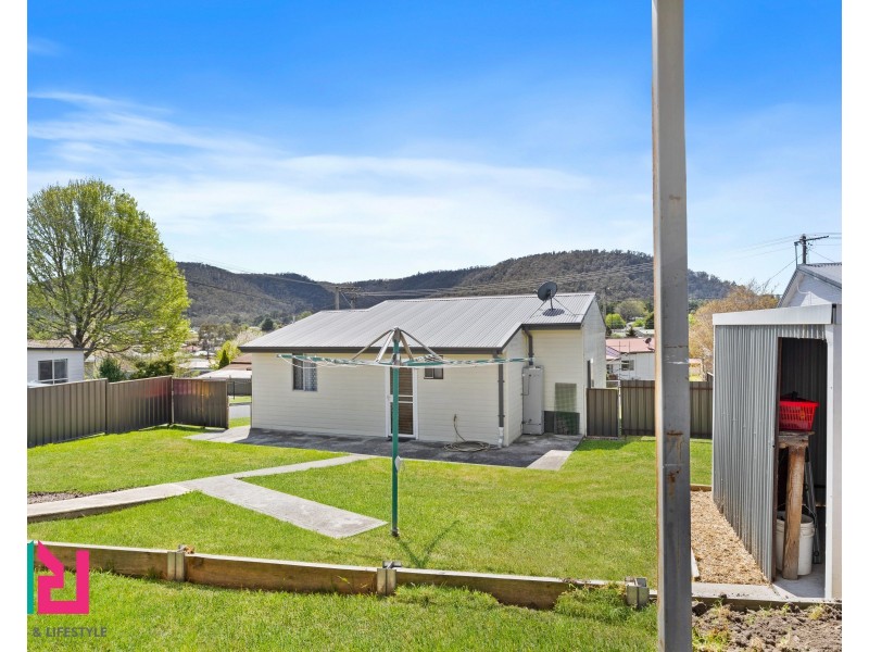 40 Inner Crescent, Bowenfels NSW 2790