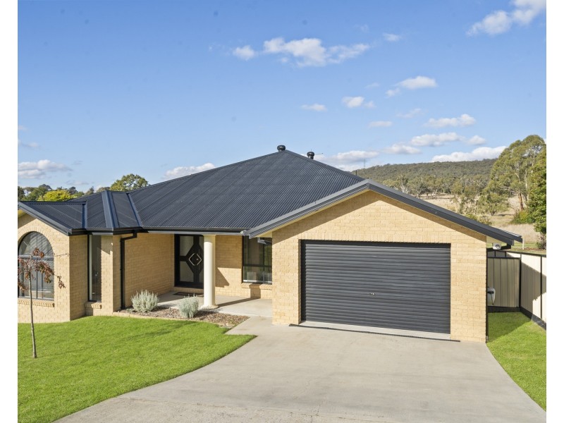 11 Purchas Street, Portland NSW 2847