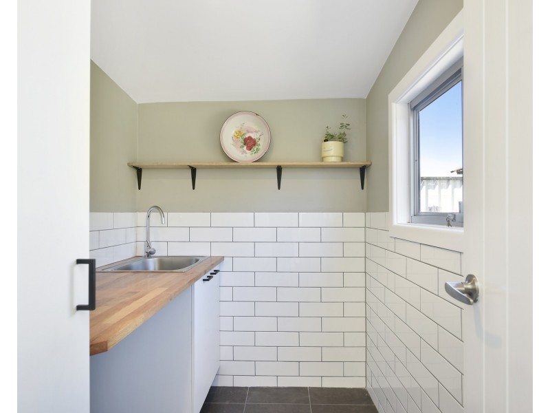 130 Inch Street, Lithgow NSW 2790