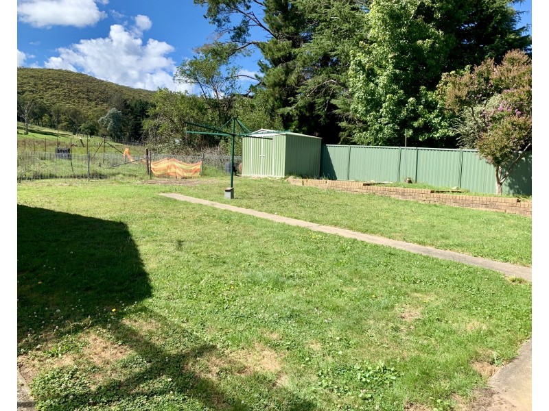 14 Maple Crescent, Lithgow NSW 2790