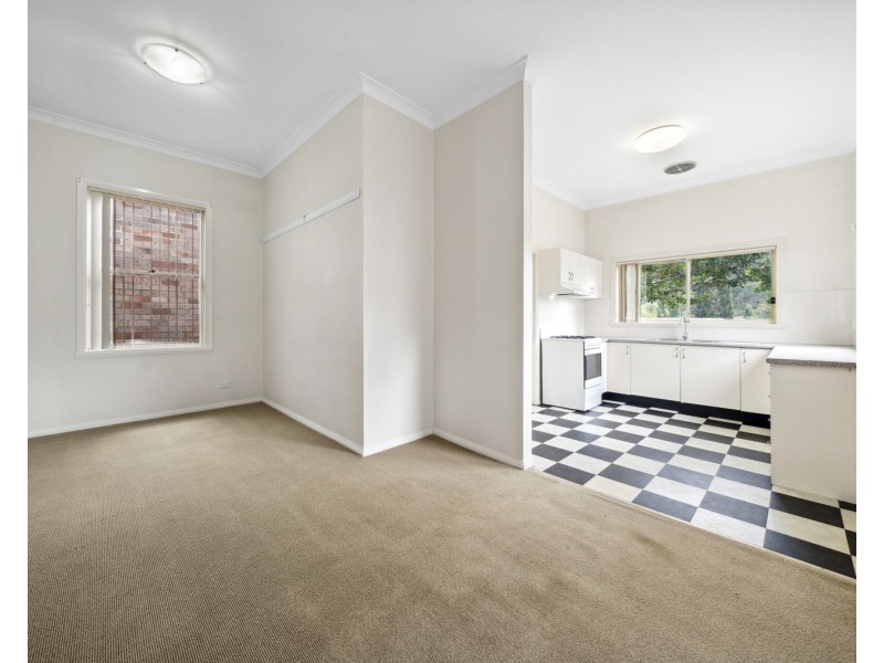 14 Read Avenue, Lithgow NSW 2790