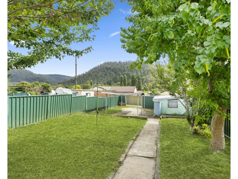 14 Read Avenue, Lithgow NSW 2790