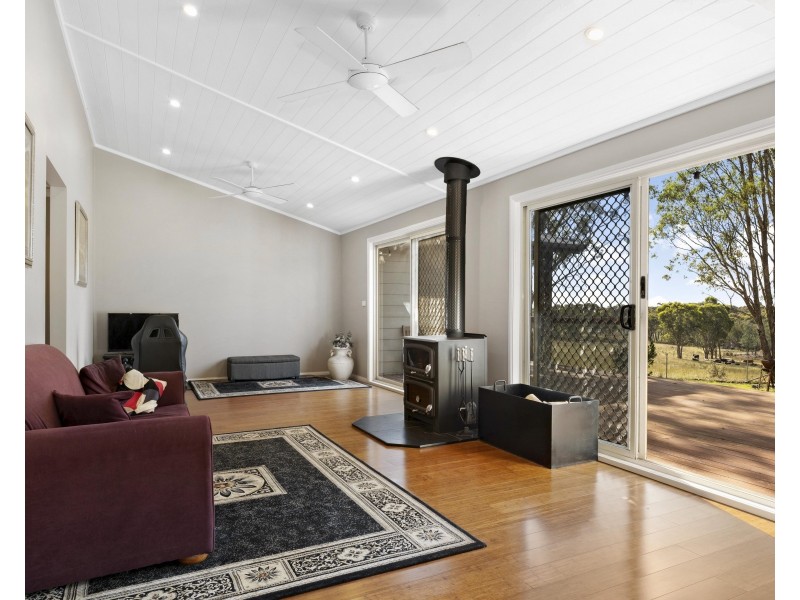 558 Razorback Road, Running Stream NSW 2850