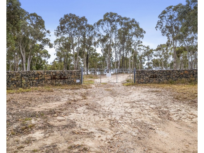 558 Razorback Road, Running Stream NSW 2850