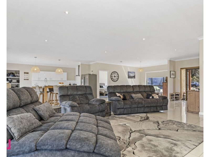 13 Forest Ridge Drive, Wallerawang NSW 2845