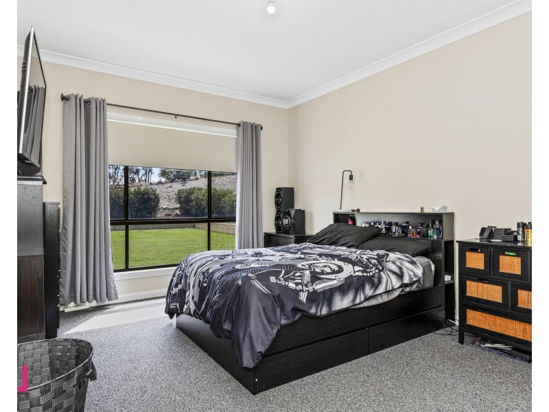 13 Forest Ridge Drive, Wallerawang NSW 2845