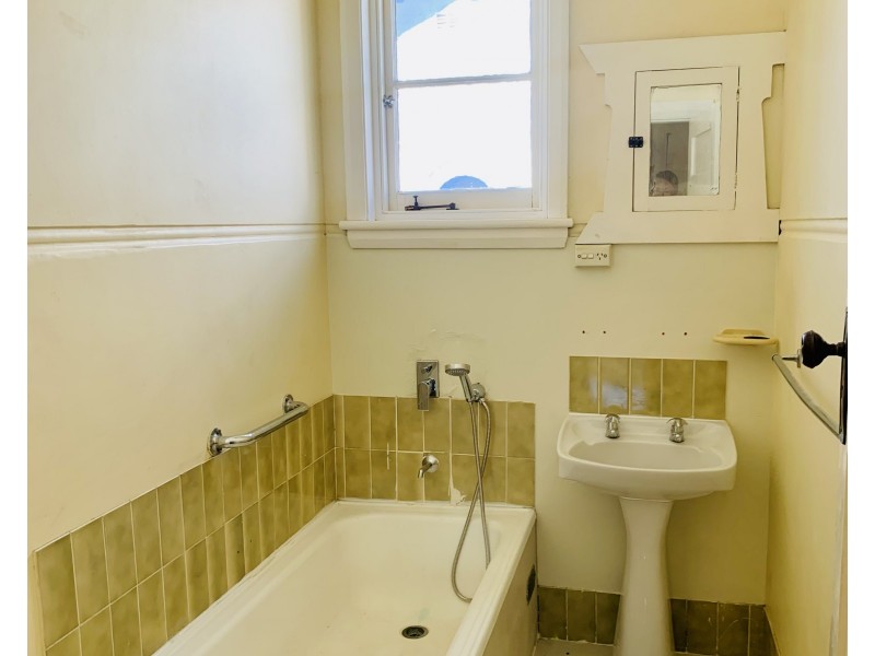 16 Hassans Walls Road, Lithgow NSW 2790
