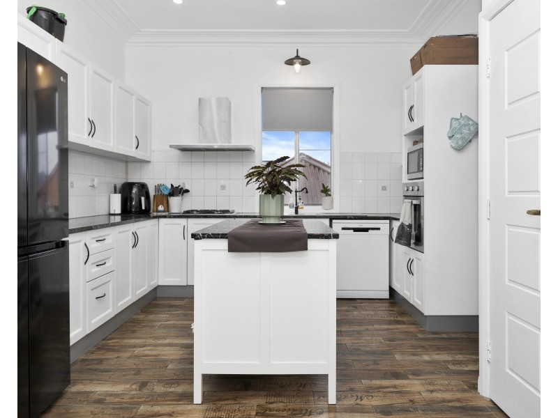 16 Lett Street, Lithgow NSW 2790
