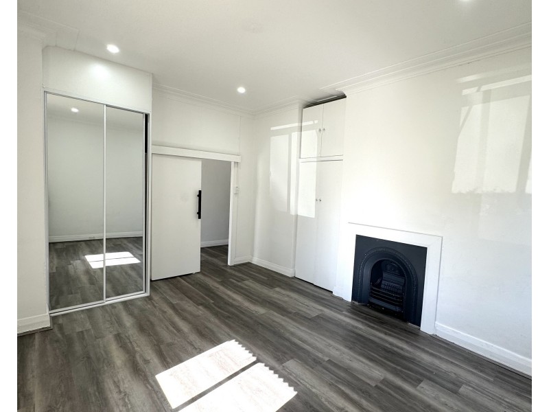 8 The Circle, Littleton NSW 2790