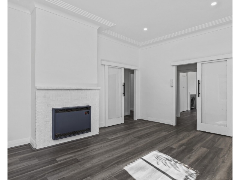 8 The Circle, Lithgow NSW 2790