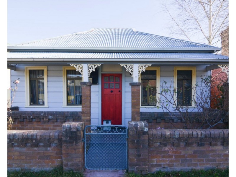 186 Inch Street, Lithgow NSW 2790