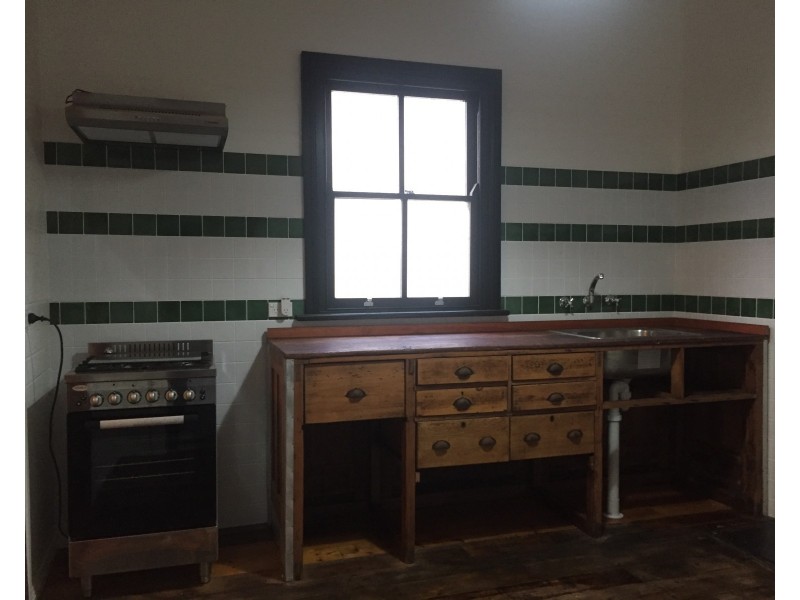 186 Inch Street, Lithgow NSW 2790