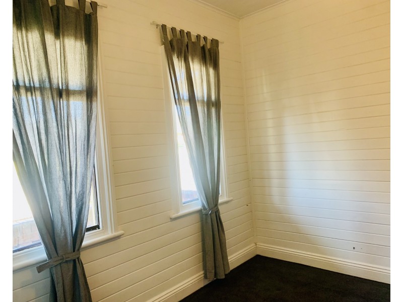 186 Inch Street, Lithgow NSW 2790