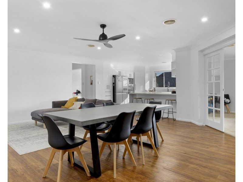 8 Robertson Street, Bowenfels NSW 2790