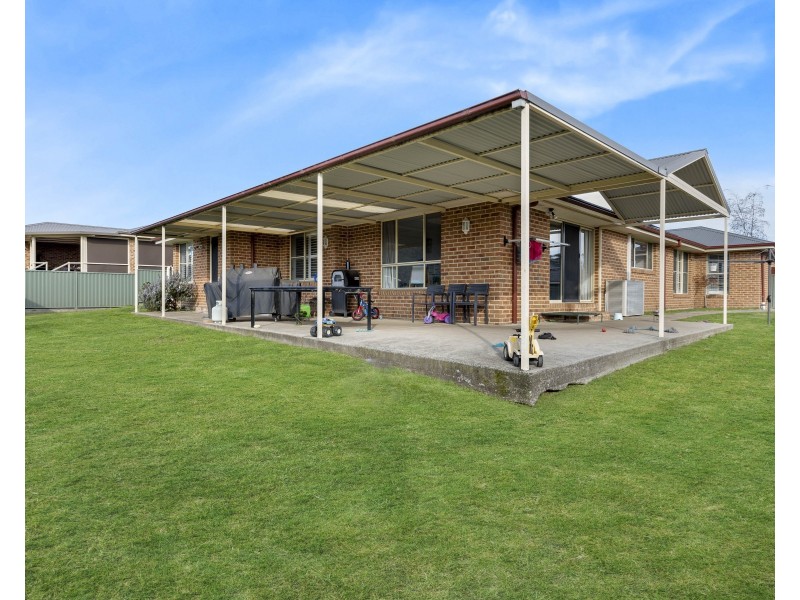 8 Robertson Street, Bowenfels NSW 2790