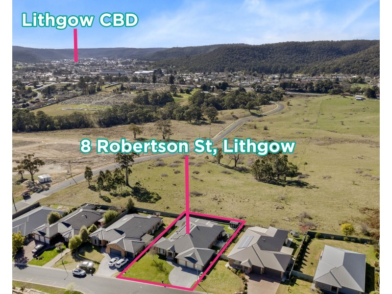 8 Robertson Street, Bowenfels NSW 2790