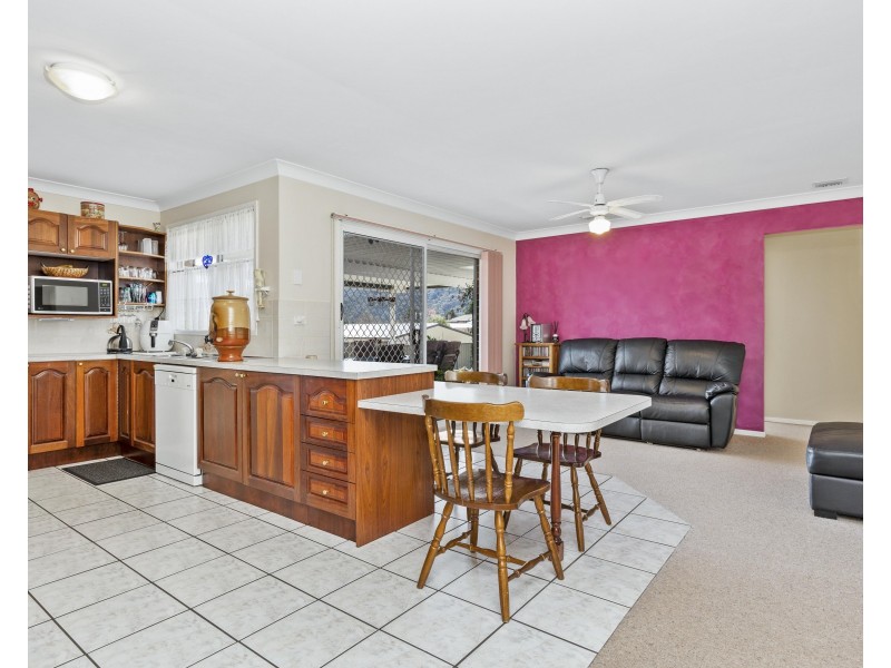 9 Tweed Road, Bowenfels NSW 2790