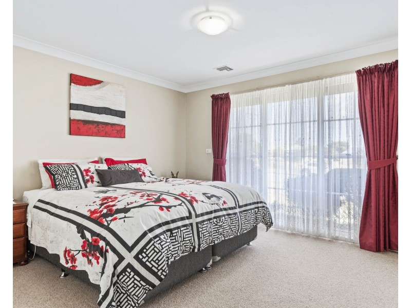9 Tweed Road, Bowenfels NSW 2790