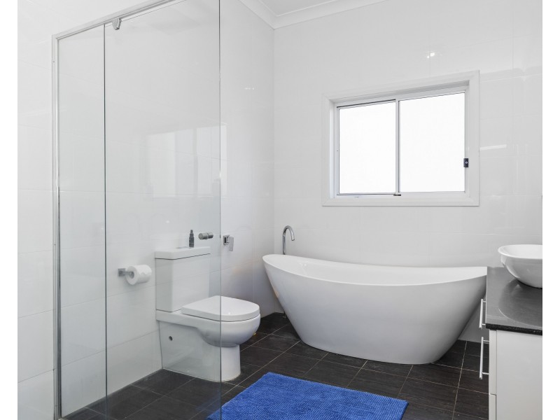 13 James O’Donnell Drive, Bowenfels NSW 2790