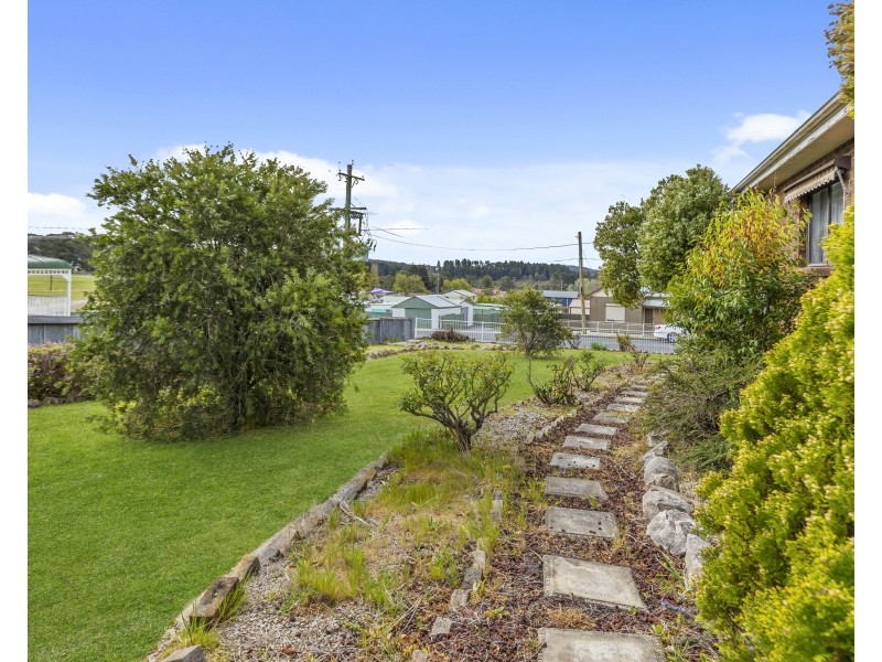 31 Villiers Street, Portland NSW 2847