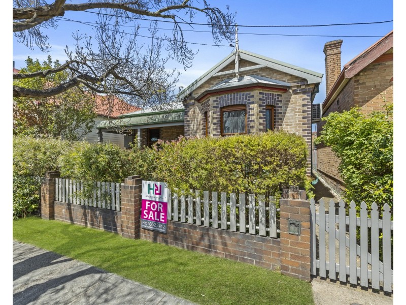 13 Read Avenue, Lithgow NSW 2790