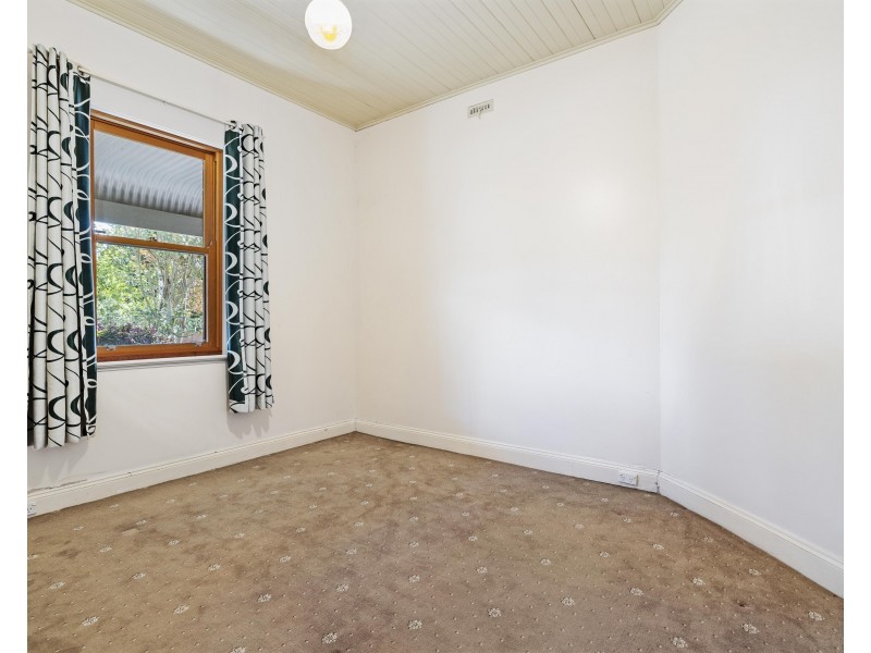 13 Read Avenue, Lithgow NSW 2790